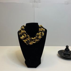 Vintage Embossedgolden black cabochon Multistrand Chocker collier Necklace‎